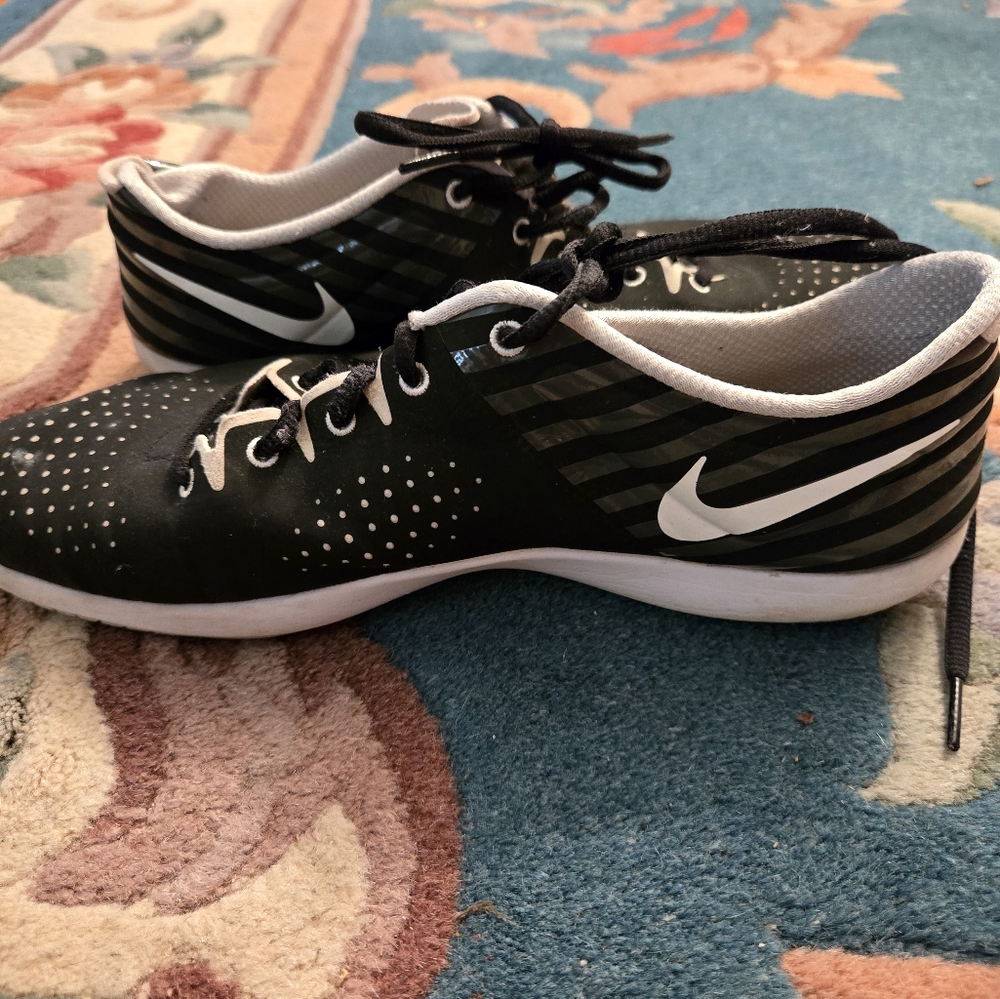 Nike Black Sneakers with White Dots - Picture 2 of 4